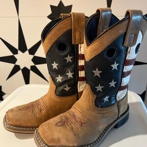 Cody James Boys' USA Flag Western Boots Broad Square Toe - 43880